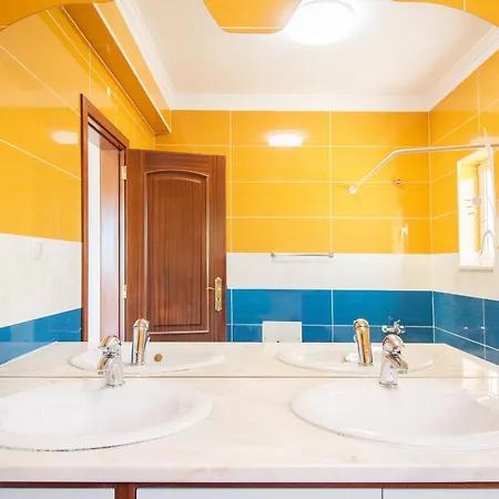 Wonderful Portuguese Casa Lombos Nova 3 Bedrooms Private Pool, Ac Pool Table Carvoeiro Villa Carvoeiro (Lagoa)