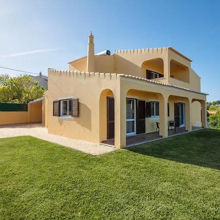 Wonderful Portuguese Casa Lombos Nova 3 Bedrooms Private Pool, Ac Pool Table Carvoeiro Villa Carvoeiro (Lagoa)
