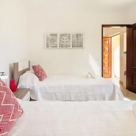Wonderful Portuguese Casa Lombos Nova 3 Bedrooms Private Pool, Ac Pool Table Carvoeiro (Lagoa)
