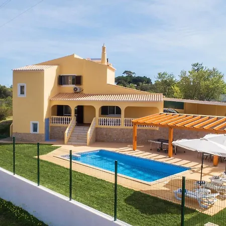 Villa Wonderful Portuguese Casa Lombos Nova 3 Bedrooms Private Pool, Ac Pool Table