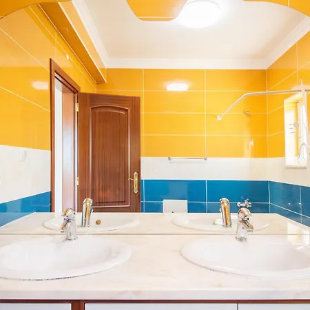 Wonderful Portuguese Casa Lombos Nova 3 Bedrooms Private Pool, Ac Pool Table *